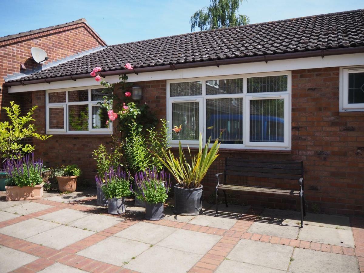 Surlingham Lodge Garden Cottage In Rspb Village Near NWI Exteriér fotografie
